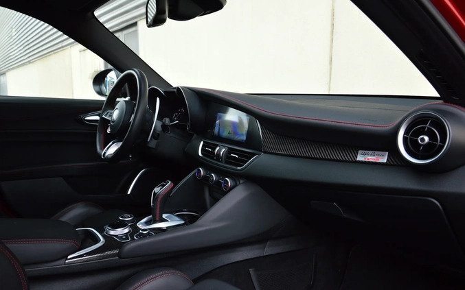 Alfa Romeo Giulia cena 369900 przebieg: 18000, rok produkcji 2022 z Szlichtyngowa małe 781